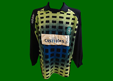 1994/95. Camisola Adidas do Sporting, do guarda redes Lus Vasco