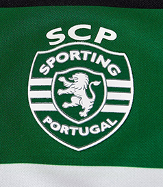 2024/25. Camisola alternativa de criana preta/verde/branco do Sporting