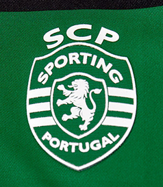 2024/25. Camisola alternativa de senhora preta/verde/branco do Sporting