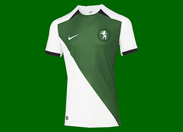 2024/25. Camisola alternativa bipartida em diagonal do Sporting