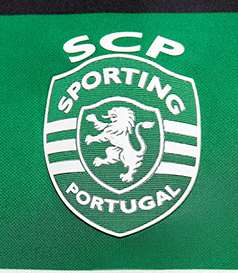 2024/25. Camisola alternativa preta/verde/branco do Sporting